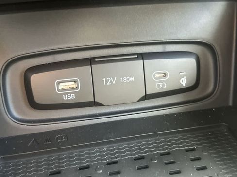 New 2026 Hyundai Venue SEL FWD image 16