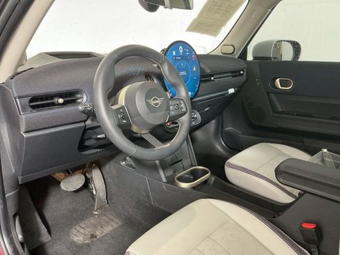 Certified 2025 MINI Cooper S image 22