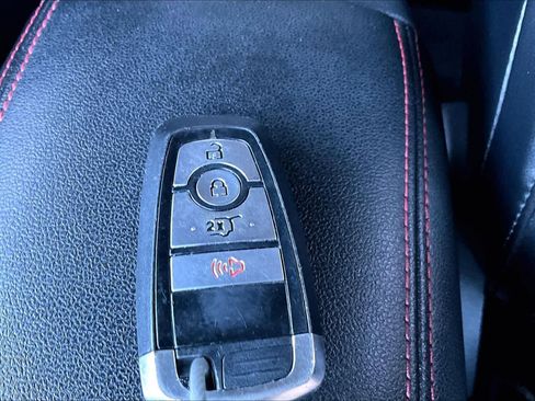 Used 2023 Ford Escape ST-Line FWD image 13