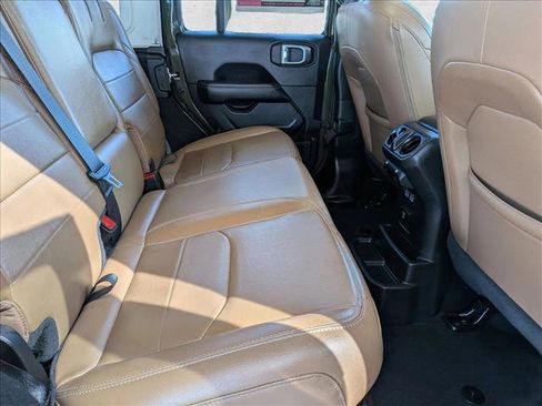 Used 2023 Jeep Wrangler Sahara image 21