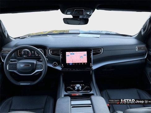 Used 2024 Jeep Wagoneer Series II w/ Convenience Group I image 9