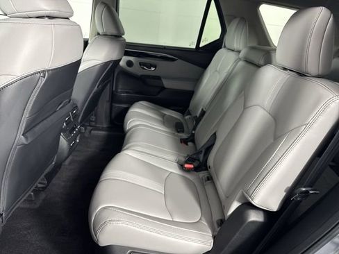 Used 2025 Honda Pilot EX-L image 23