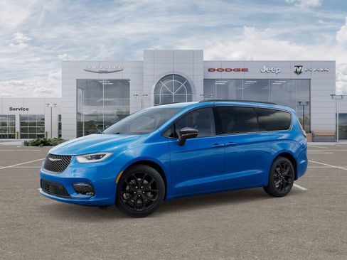 New 2026 Chrysler Pacifica Select image 2