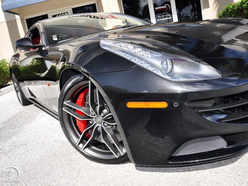 Used 2016 Ferrari FF AWD/4WD image 8