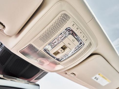 Used 2026 Mercedes-Benz Maybach GLS 600 4MATIC image 90