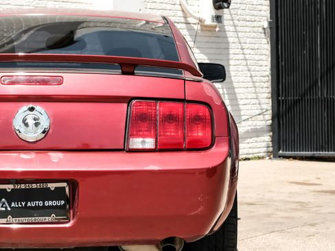 Used 2005 Ford Mustang Coupe RWD image 30