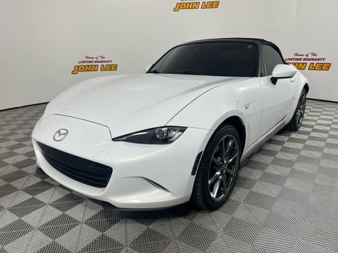 Used 2016 MAZDA MX-5 Miata Grand Touring RWD image 1