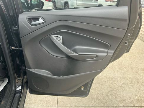Used 2018 Ford Escape SE image 15