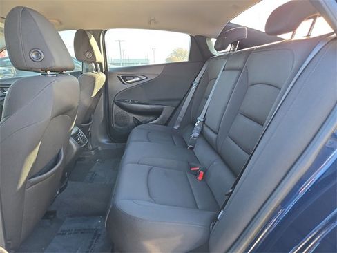Used 2020 Chevrolet Malibu LT image 16