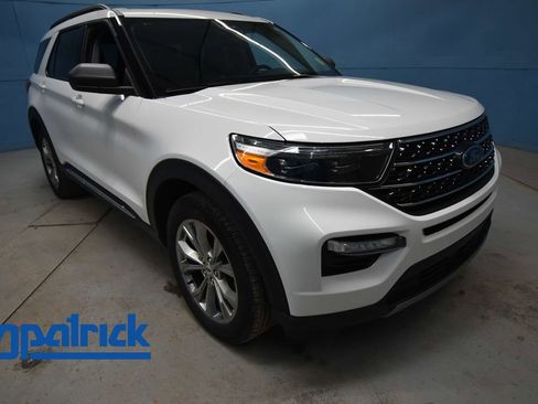 Used 2023 Ford Explorer XLT w/ Equipment Group 202A image 1