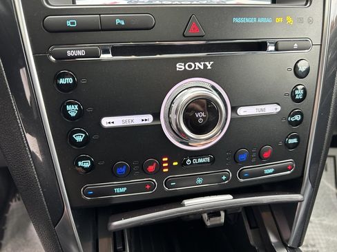 Used 2018 Ford Explorer Sport w/ Equipment Group 401A image 19