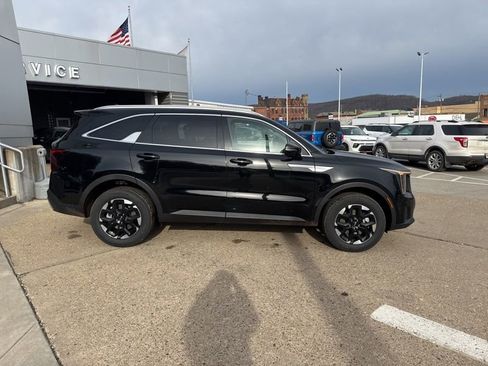 New 2026 Kia Sorento S AWD/4WD image 8