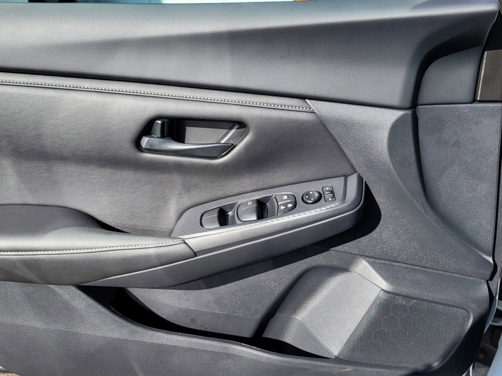 New 2025 Nissan Sentra S FWD image 8