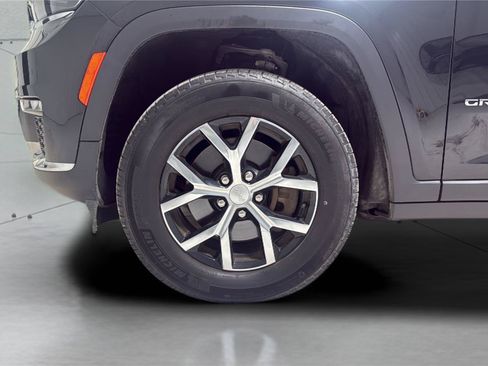 Used 2023 Jeep Grand Cherokee L Limited AWD/4WD image 33