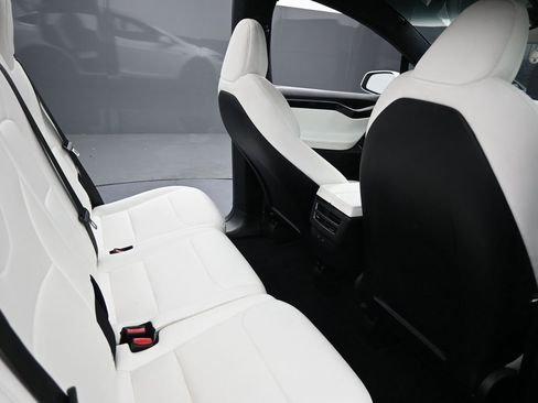 Used 2021 Tesla Model X Long Range image 35