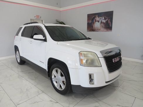 Used 2011 GMC Terrain SLT image 2