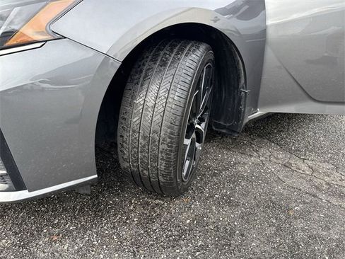 Used 2024 Nissan Altima 2.5 SR w/ SR Premium Package image 32