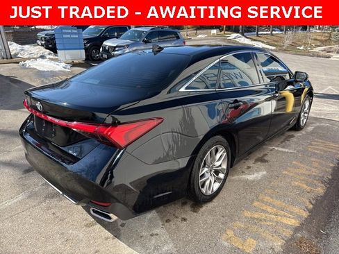 Used 2021 Toyota Avalon XLE image 7