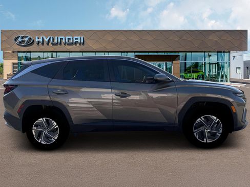 New 2026 Hyundai Tucson Blue SE AWD/4WD image 9