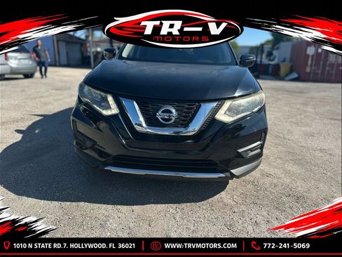 Used 2020 Nissan Rogue SV FWD image 3
