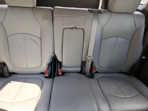 Used 2014 GMC Acadia SLT image 20