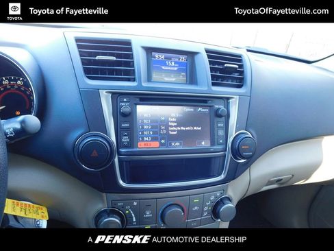 Used 2013 Toyota Highlander SE image 8