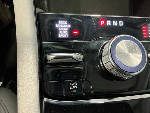 Used 2022 Jeep Grand Cherokee L Overland w/ Advanced Protech Group III AWD/4WD image 5