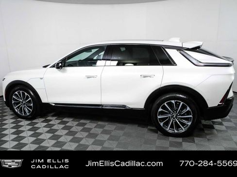 Used 2024 Cadillac Lyriq Sport RWD image 29