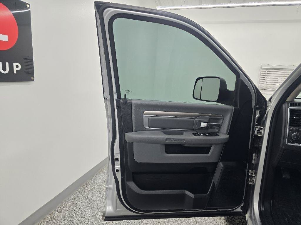 Used 2018 RAM 1500 Big Horn AWD/4WD image 25
