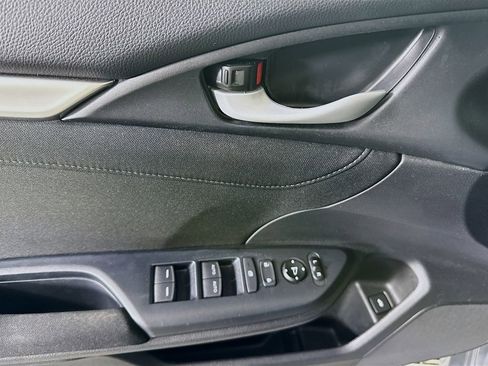 Used 2020 Honda Civic EX image 22