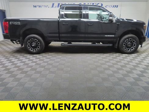 Used 2022 Ford F250 Lariat w/ Black Appearance Pkg AWD/4WD image 2