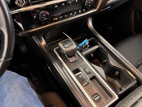 Used 2022 Nissan Pathfinder SL w/ SL Premium Package image 29