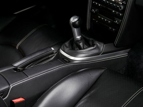 Used 2011 Porsche 911 Turbo image 30