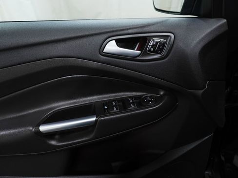 Used 2017 Ford Escape Titanium image 23