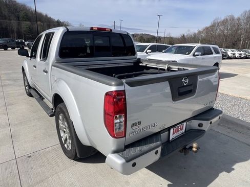 Used 2021 Nissan Frontier SV image 6