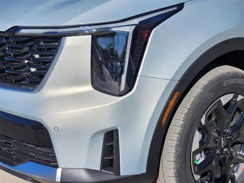 New 2026 Kia Sorento S image 6