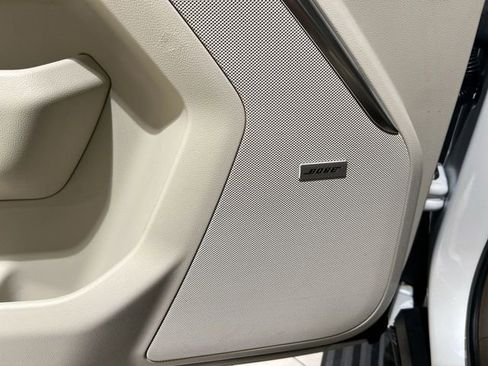 Used 2024 GMC Yukon XL Denali image 24