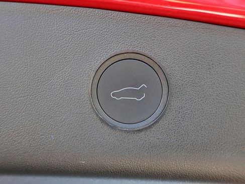 Used 2023 Tesla Model 3 Standard Range image 18