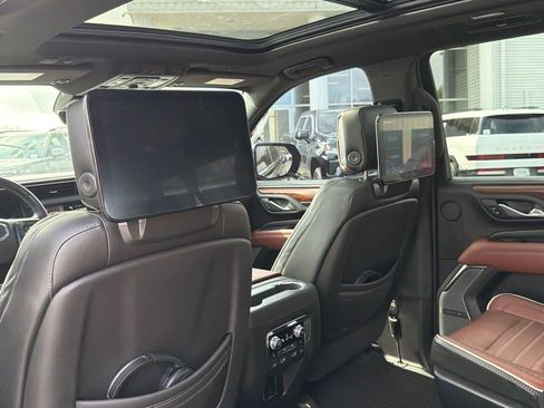 Used 2023 GMC Yukon XL Denali Ultimate image 23