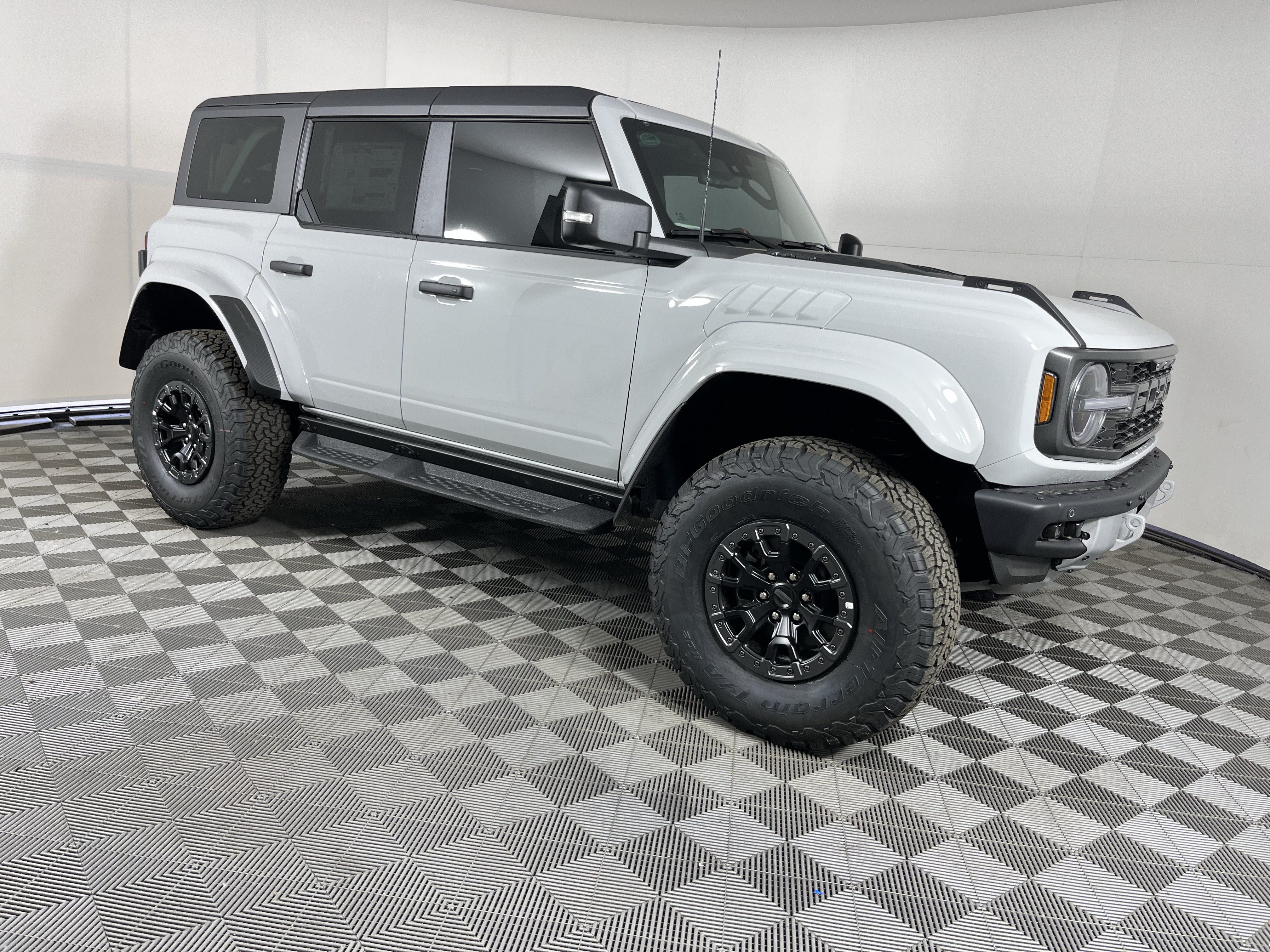 New 2026 Ford Bronco Raptor w/ Interior Carbon Fiber Pack AWD/4WD image 26