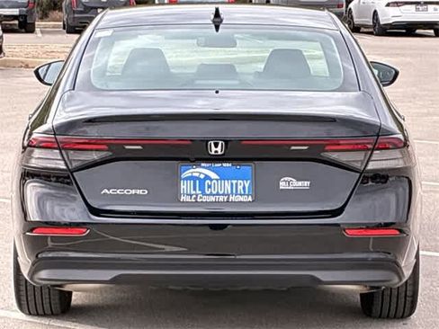Used 2025 Honda Accord SE image 5