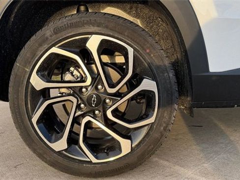 New 2026 Chevrolet Trax RS w/ Sunroof Package image 10