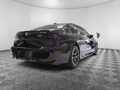 Used 2025 BMW i7 xDrive60 AWD/4WD image 5