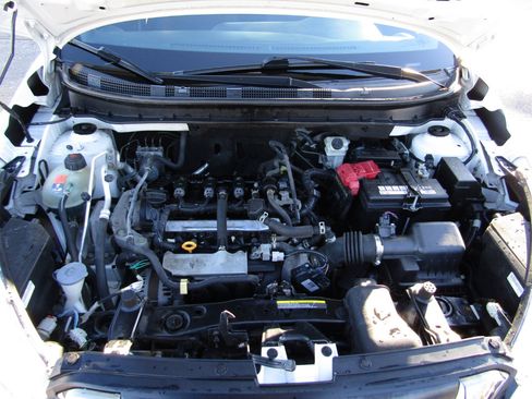 Used 2020 Nissan Kicks SR image 25