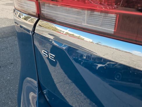 Certified 2025 Volkswagen Atlas SE image 13