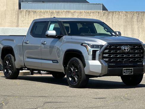 Used 2023 Toyota Tundra Platinum AWD/4WD image 5