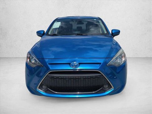 Certified 2019 Toyota Yaris LE FWD image 2