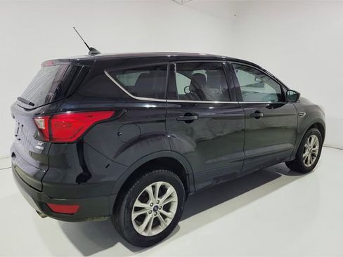 Used 2019 Ford Escape SE image 22