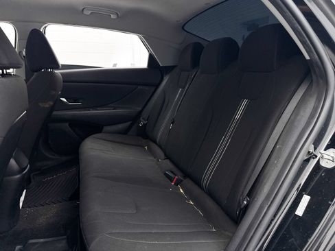 Used 2023 Hyundai Elantra SEL w/ Convenience Package FWD image 27