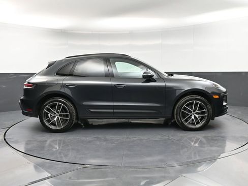 Certified 2025 Porsche Macan image 9